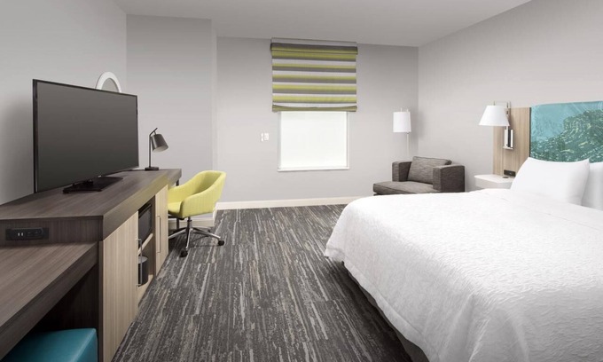 Seybold Hotel | Your Miami Stay! Outdoor Pool, Free Breakfast!