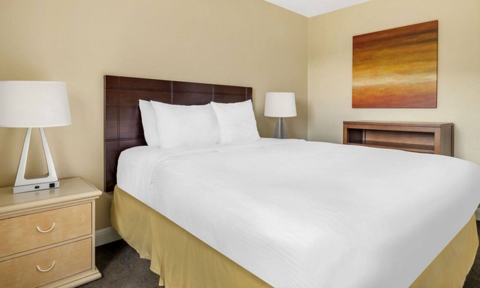 Canyon Corridor Complejo | Your Next Palm Springs Getaway! 3 Spacious 2BR Suites w/ Balcony | Spa & Pools