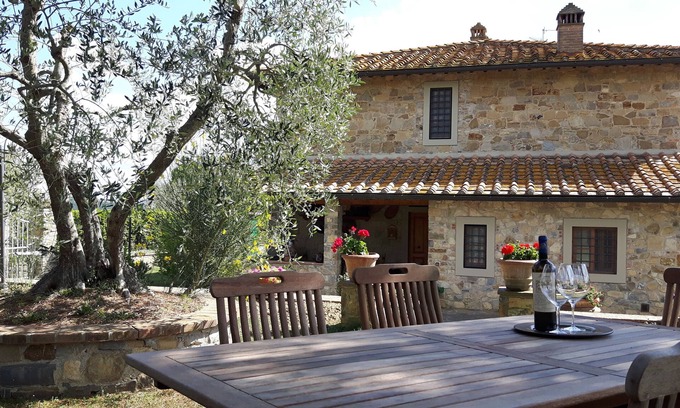 Barberino Tavarnelle Villa | Su casa panorámica en la Toscana entre viñedos y olivares.