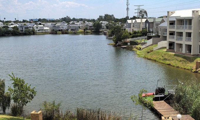 Elarduspark Apartamento | Your Perfect Escape with Breathtaking Lake Views. Find it, You will love it!