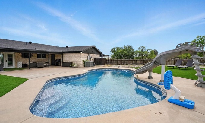 Abilene Casa | ☀️Your Perfect Family Retreat! 5BR Home w/ Private Pool and Great Yard!