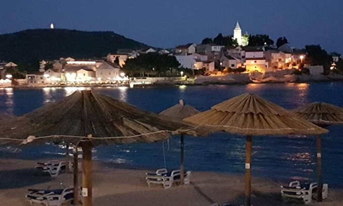 Primosten Burnji Apartamento | Your Perfect Seaside Escape Awaits