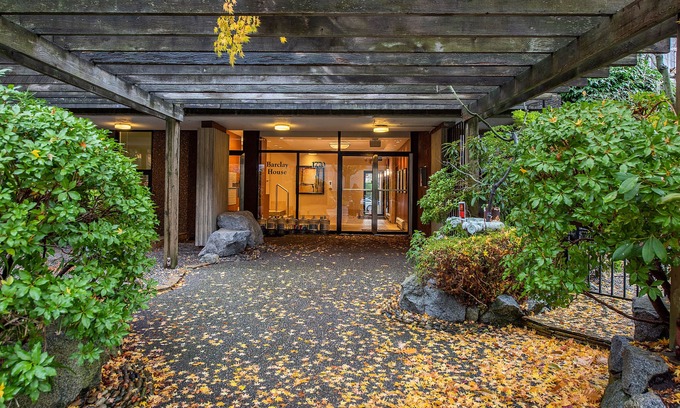 West End Apartamento | Your Perfect Westend location - 5 min from beach or Stanley Park