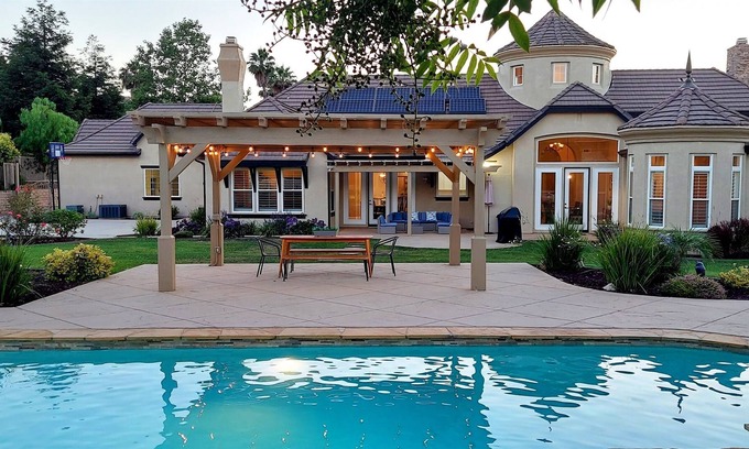 Thousand Oaks Casa | Your Private Resort Getaway!