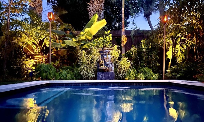 Parker Ridge Cabaña | Your Private Tropical Oasis