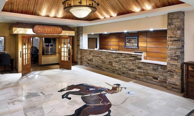 Casper Casa | Your Relaxing Getaway Awaits! Just Minutes to Downtown! Free Shuttle, Pool