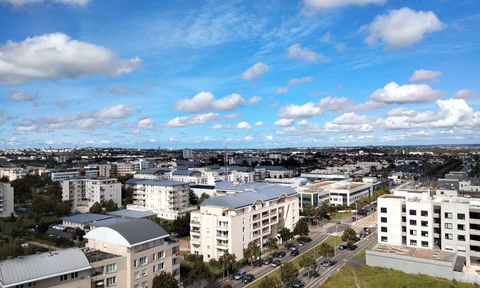 Gueriniere Apartamento | Your retreat in Caen; studio with parking space
