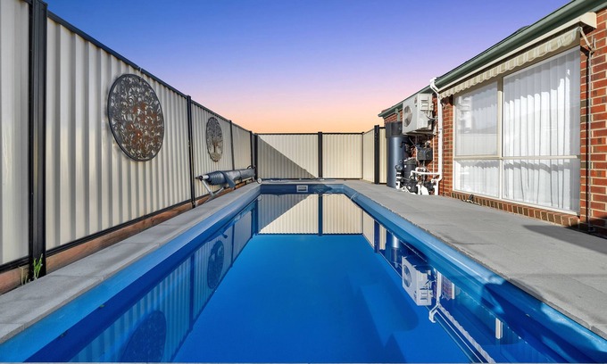 Tarneit Casa | Your Tarneit Escape - 4BR Home with Pool & BBQ