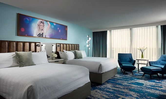 East Daytona Hotel | Your Tranquil Oasis! 4 City View Units, Beachfront Property w/ Outdoor Pool