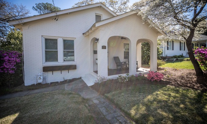 Summerville Casa | Your Updated Cottage for Masters Week!