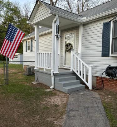 Weaver Apartamento | Your Weaver Rest Stop on the Ladiga Trail!