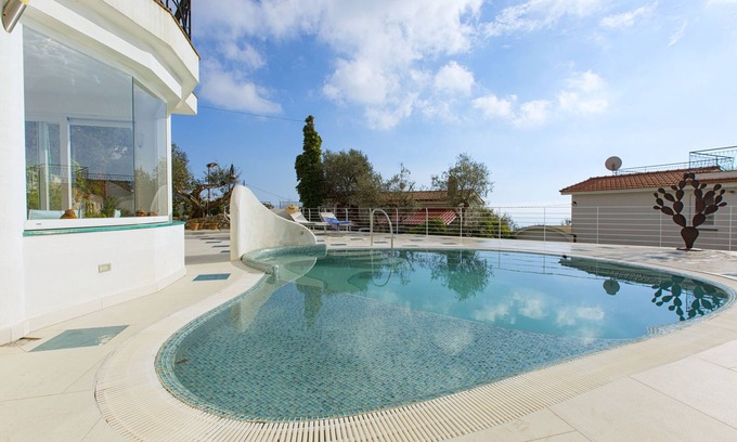 Sant'Agata sui Due Golfi Villa | YourHome - Villa My Heart