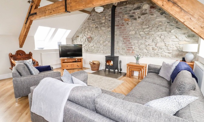Brynrefail Cabaña | Yr Hen Festri