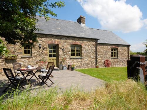 Haverfordwest Casa | Yr Hen Gof