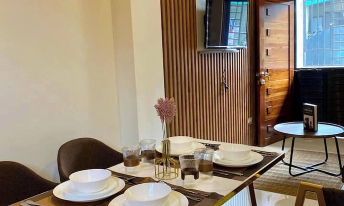 Cavinti Apartamento | Ysabella Suite: Elegant Art Deco Comfort in the Heart of Cavinti, Laguna