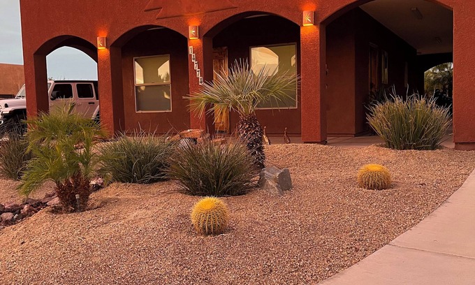 Foothills Casa | Yuma Foothills Paradise with RV-Hookup, Wi-Fi, AC and more! Pet friendly, too!