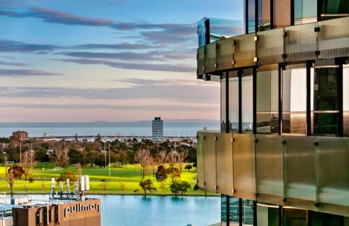 Melbourne Apartamento | YVE 1401, views to the Bay & Beyond.