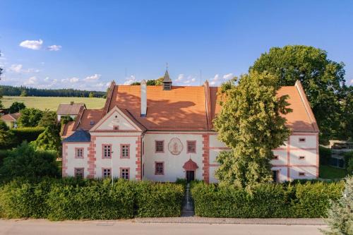 Ostrolovsky Ujezd Casa | Zámek Ostrolov