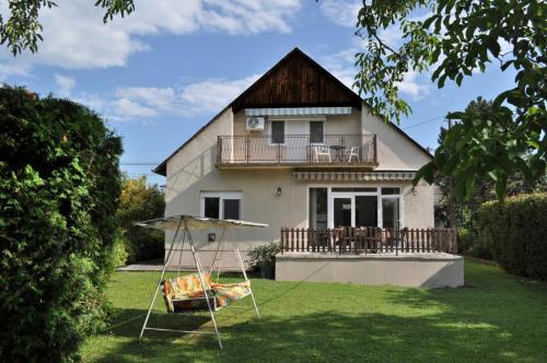Keszthely Casa | ZÁMOR HOLIDAY HOUSE