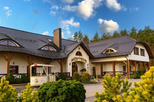 Lapalice Cama Y Desayuno | Złota Jesień Restauracja i Noclegi nad jeziorem
