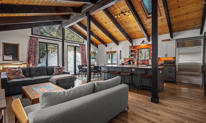 Incline Village Casa | Zaffiro - Cozy cabin retreat | Near Lake Tahoe