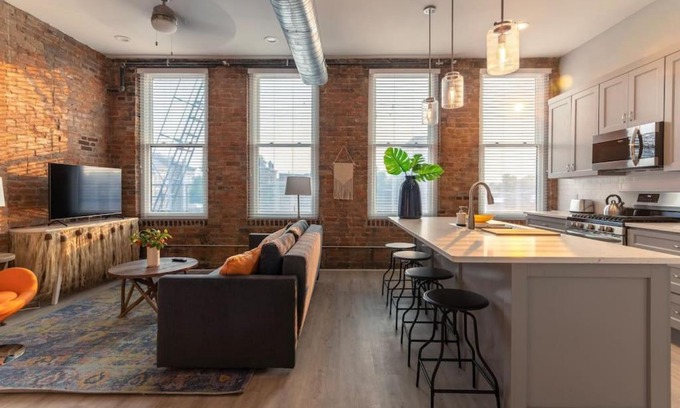 Over-the-Rhine Apartamento | ZANGO Explore OTR and Downtown from a Renovated Condo