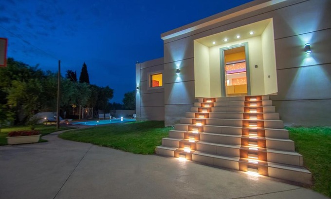 Agia Marina Villa | Zante Lagos holiday homes Treehouse and Villa