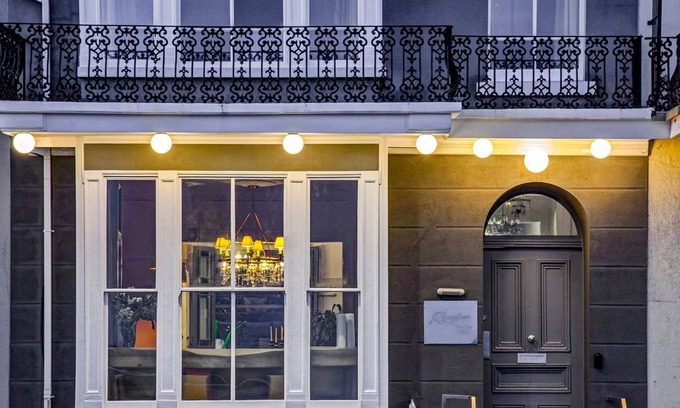 St Leonards-On-Sea Cabaña | ZANZIBAR BEACH HOUSE, pet friendly in St Leonards-On-Sea