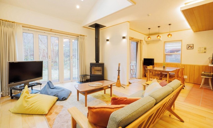 Zao Casa | Zao Firefly Garden Rental Villa with Open Air Ho / Kattagun Miyagi