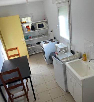 Suze-la-Rousse Apartamento | Zaza