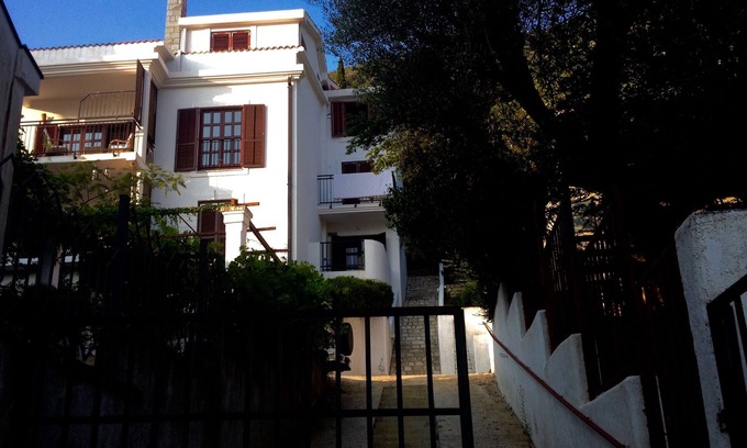 Igalo Apartamento | Casa Zazenda con vistas al mar y a la montaña y amplio jardín