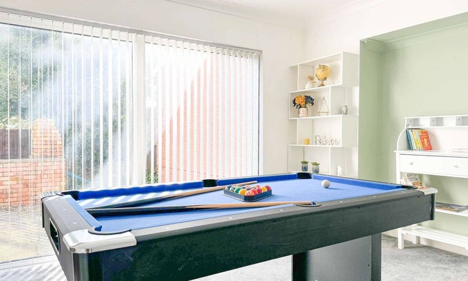Birmingham Casa | Zen 8-Bedroom Den in Edgbaston