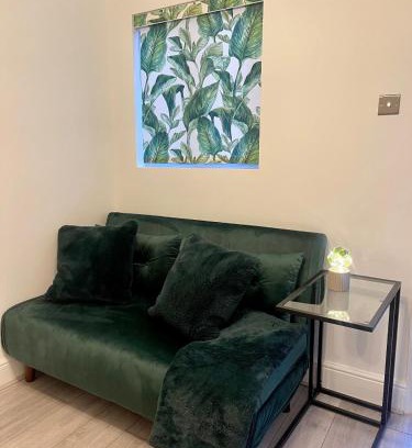 Watford Apartamento | Zen Garden Hideaway. Close to Harry Potter&trains.