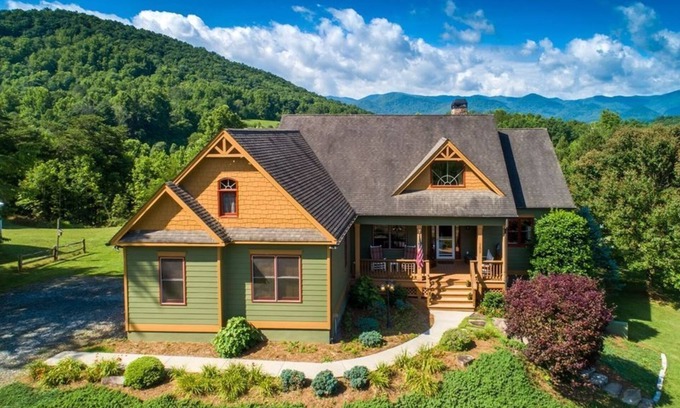 Whittier Casa | Zen Mountain - Spacious, Luxury Mountain Home with Stunning Views!