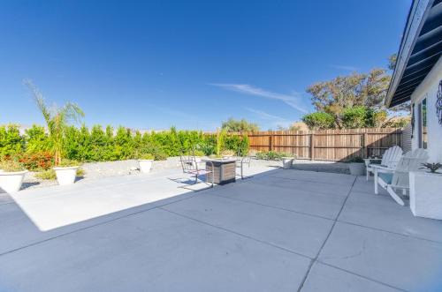 Palm Springs Villa | Zen Palm Springs Villa Pool and Mountain View