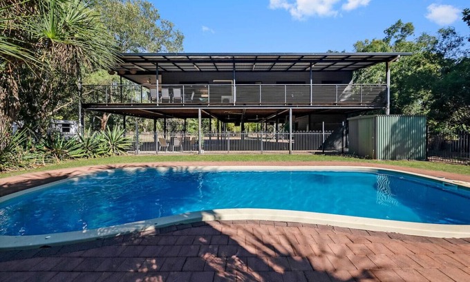 McMinns Lagoon Casa | Zen Pandanus Point: Pool - Backyard - Balcony