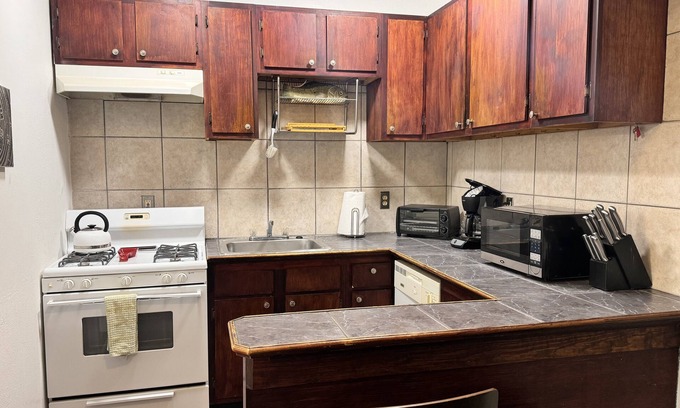 West Riverside Apartamento | Zen Retreat 2BR / 1BA en una excelente zona residencial - Tulane & Loyola