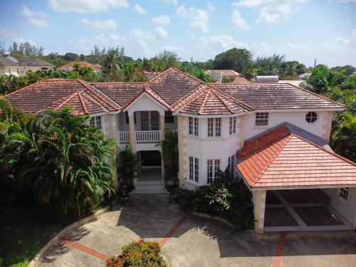 Holder's Hill Casa | ZenBreak Marzalea Villa 4bd