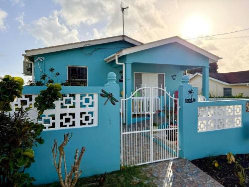 Heywoods Park Casa | ZenBreak Steps to the Sea 3Bd