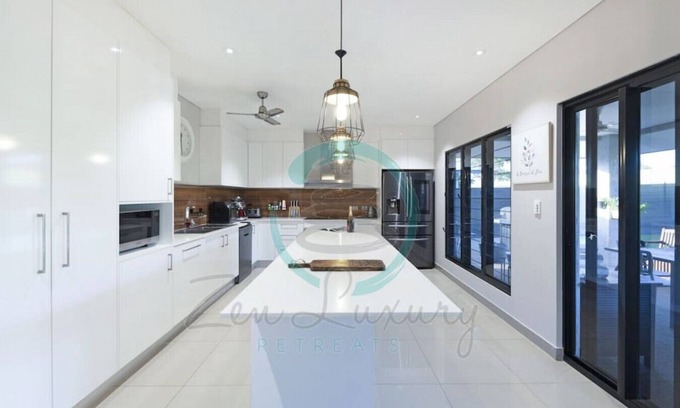 Johnston Casa | ZENHOUSE - 5BR Family with Private Pool