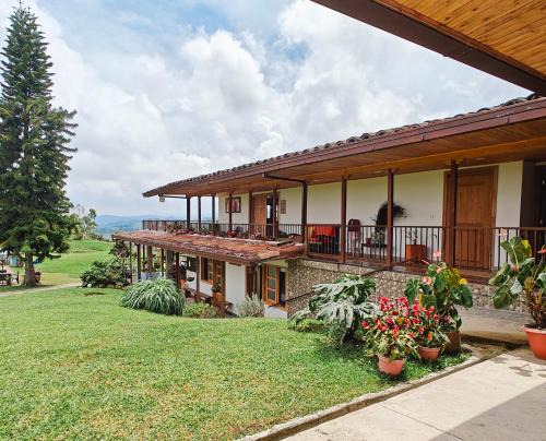 Alegrias Casa | Zenith Bed & Breakfast