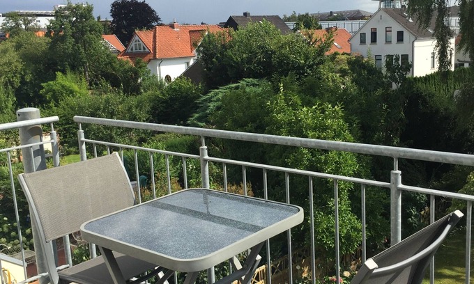 Haarenesch Apartamento | Zentrale Altbauwohnung 3 Schlafzimmer mit Balkon