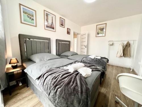 Holsterhausen Apartamento | Zentrale City Ferienwohnung Essen 3 Zimmer Balkon Messe
