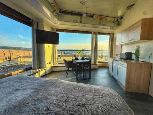 Pforzheim Apartamento | Zentrale Penthouse Suiten mit Goldstadtblick