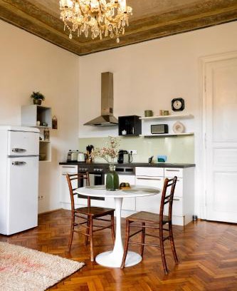 Lend Apartamento | Zentrales und stilvolles Apartment mit Schlossbergblick und Parkplatz