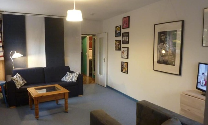 Volksdorf Apartamento | Zentrum Volksdorf 350m zur U-Bahn! Sehr gute Lage schickes Apartment