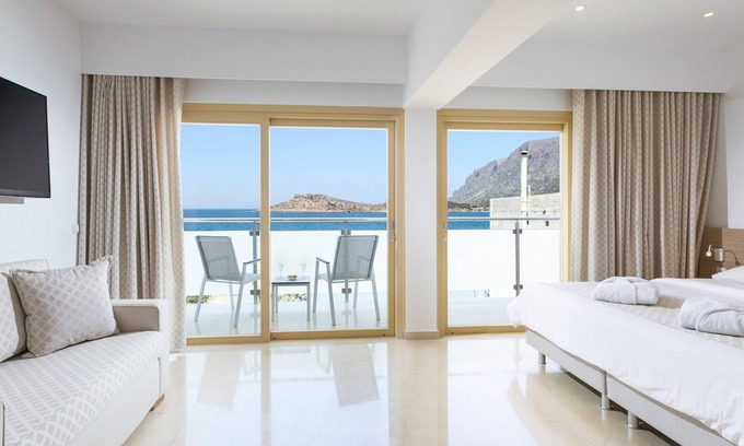 Mirties Hotel | Zephyros Hotel