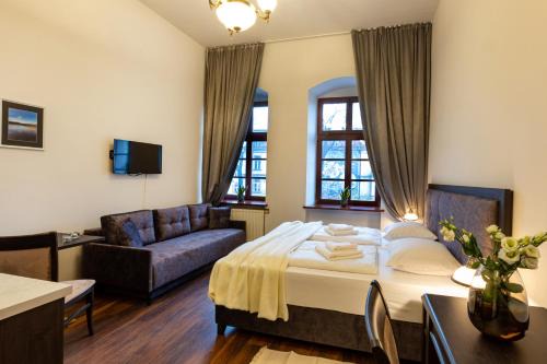 Jelenia Gora Cama Y Desayuno | ZEPPELIN APARTMENTS Simple Acomodation
