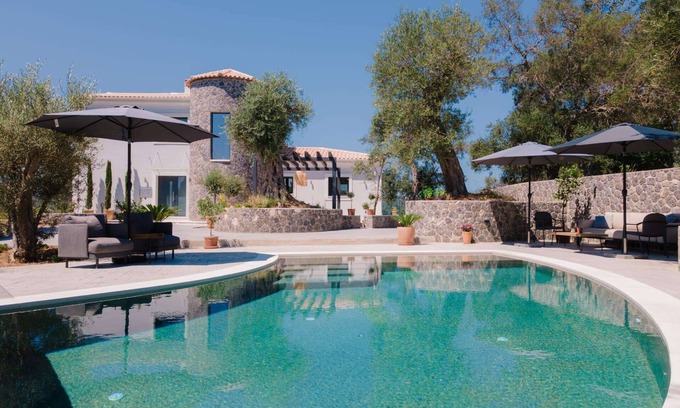 Corfu Villa | Zervos - Tres Habitaciones Villa, Capacidad 6