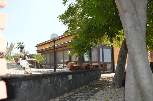 Santa Venerina Cama Y Desayuno | Zest House